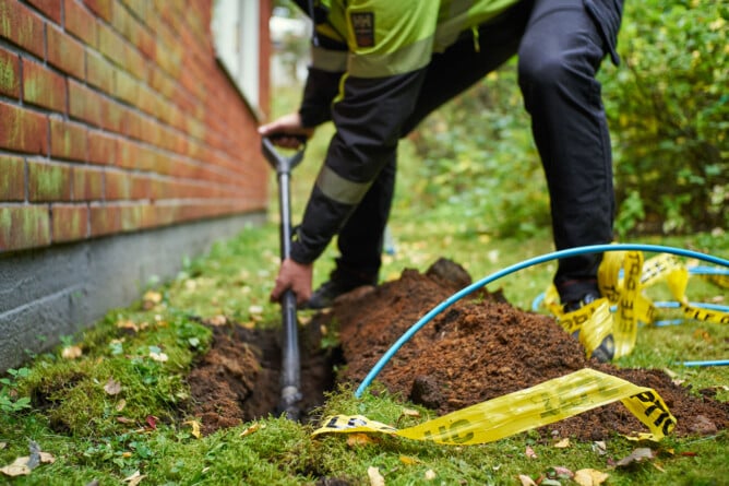 Valokuitunen hoitaa valokuidun kaivuutyöt pihallesi ja siistii työn jäljet.